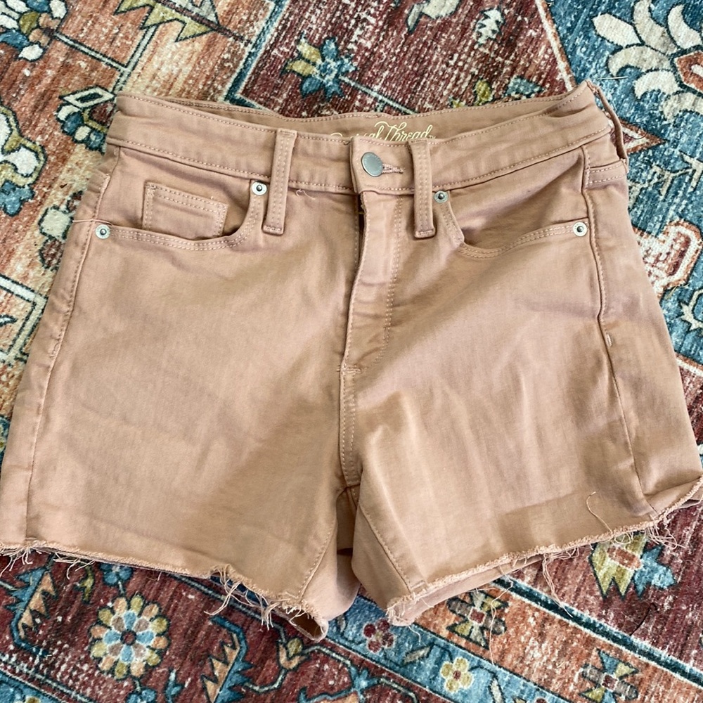 Universal Thread shorts size 0/25